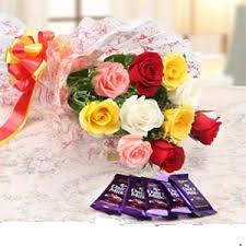 Bouquet of 6 roses with assorted chocolates